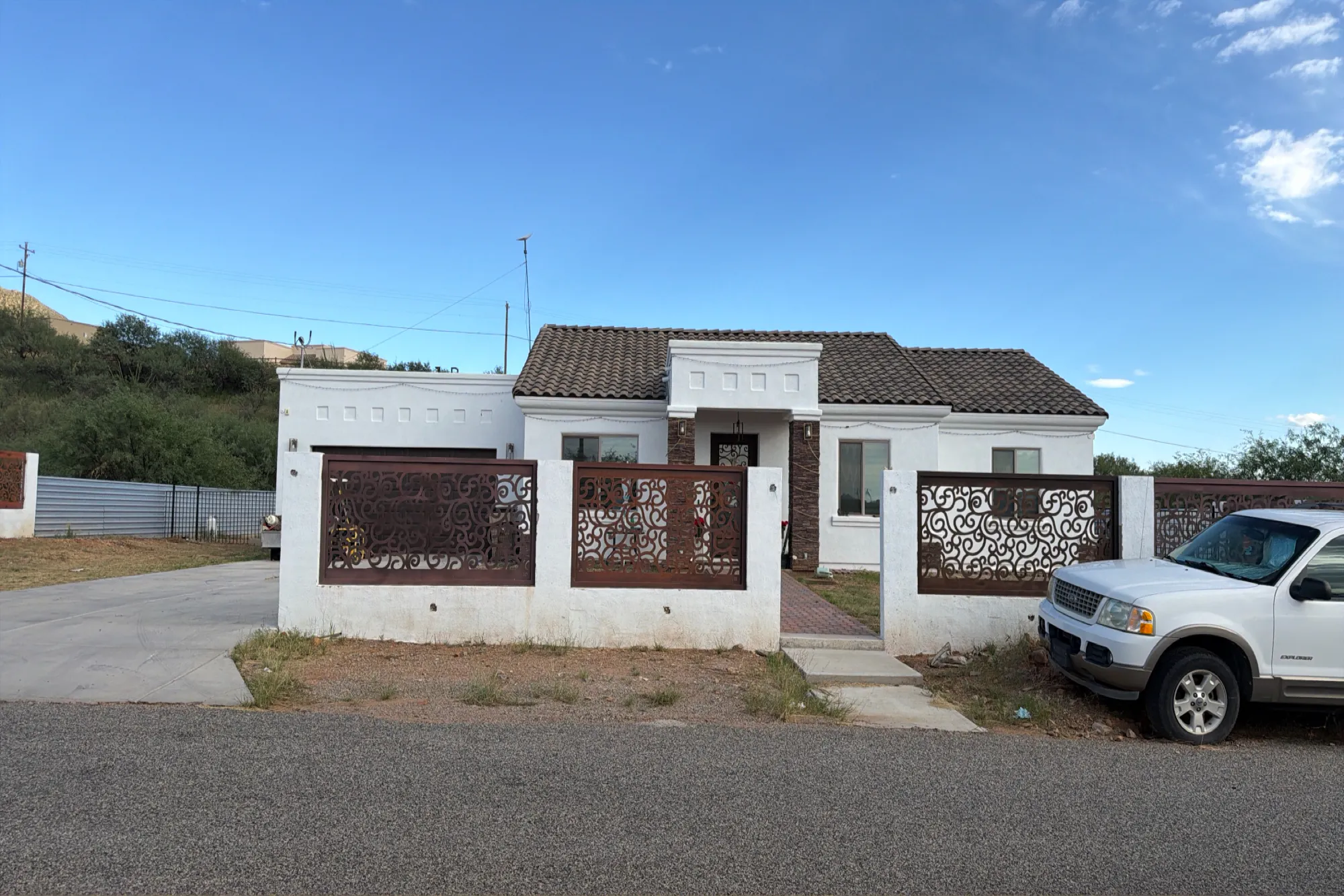 Duelo Ct, Rio Rico, AZ 85648
