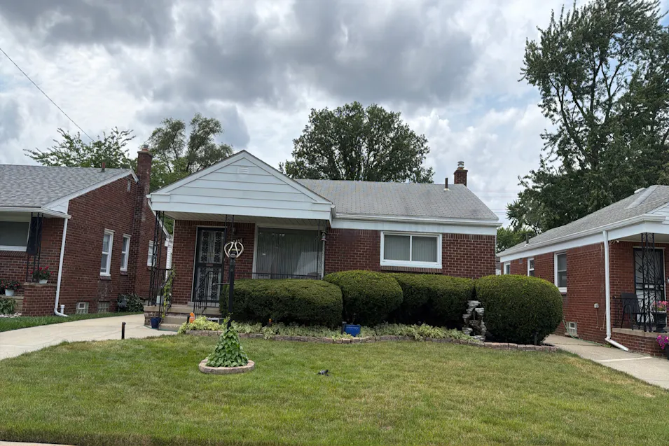 20455 Strathmoor St Detroit, MI 48235, Wayne County