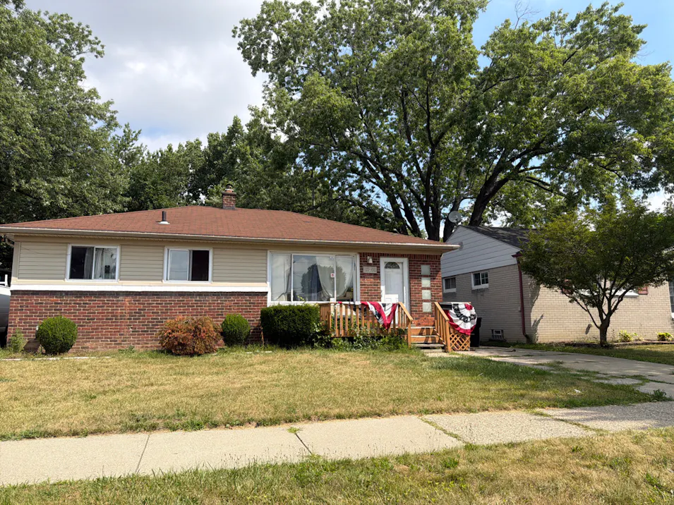 18201 Marquette St Roseville, MI 48066, Macomb County