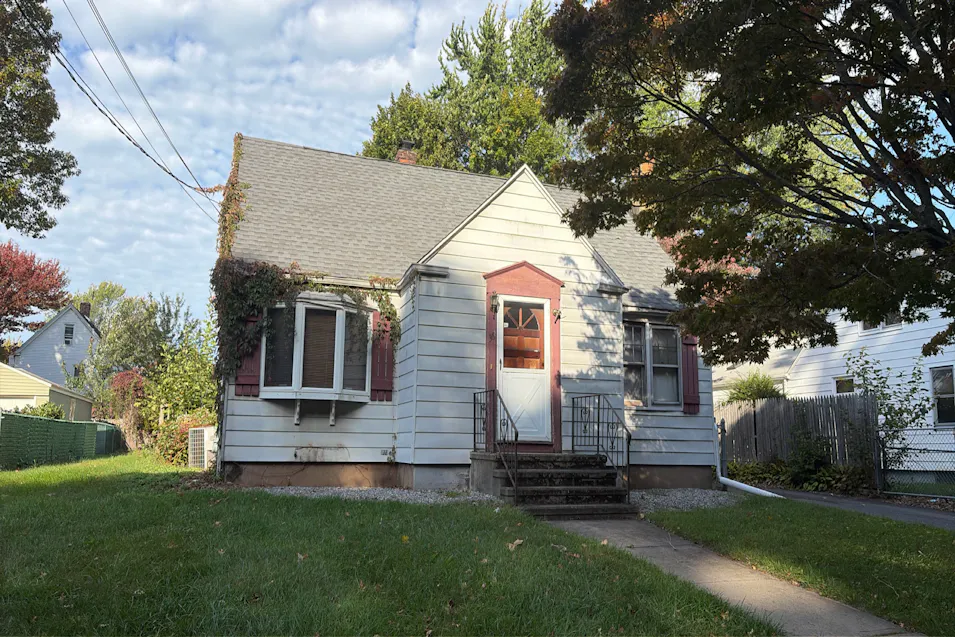 36 Saltonstall Place East Haven, CT 06512, New Haven County