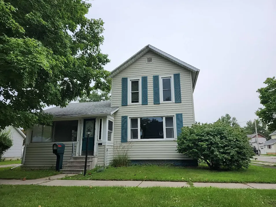 219 E Water St Montpelier, OH 43543, Williams County