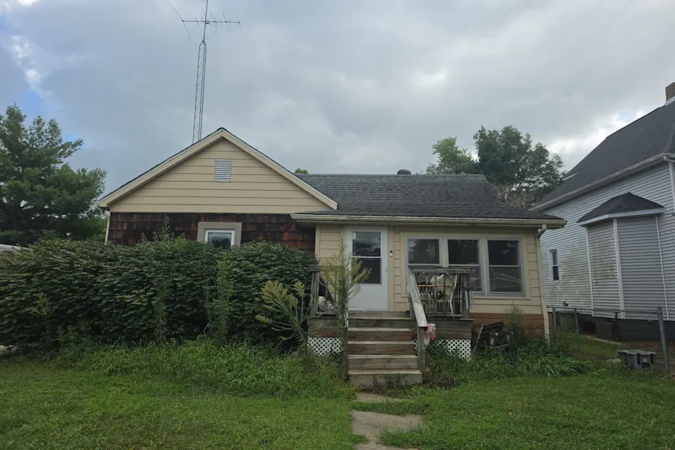 112 S Main Street Patoka, IN 47666, Gibson County