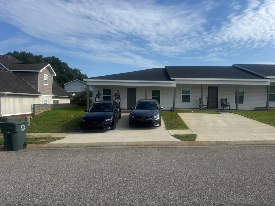 214 Charleston Dr Enterprise, AL 36330, Coffee County
