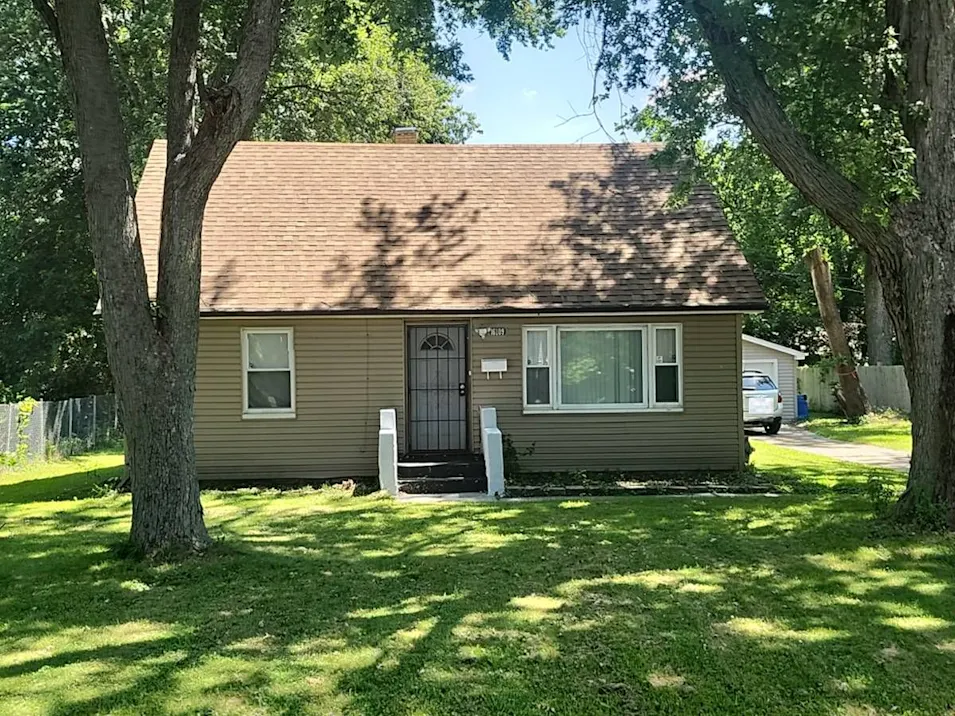 16109 Saint Louis Ave Markham, IL 60428, Cook County