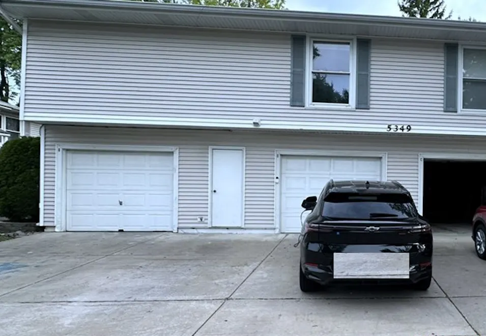 5349 Crescent Ln Unit B Oak Forest, IL 60452, Cook County