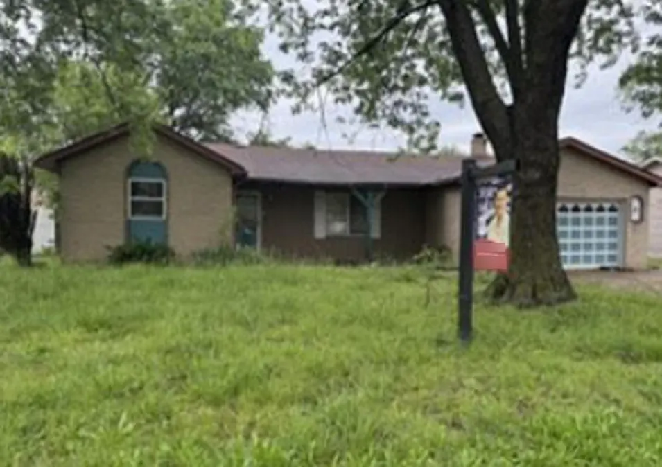 1215 Julie Ave Cahokia, IL 62206, St. Clair County