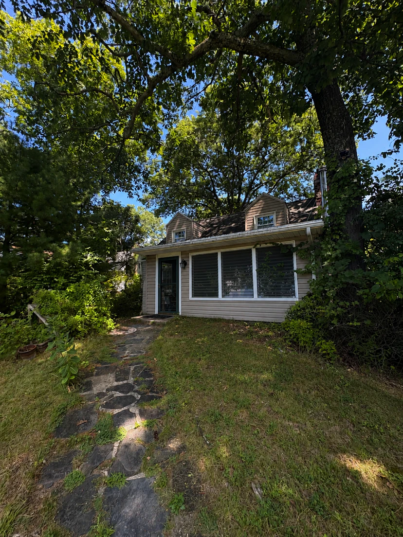 11 Skytop Rd
