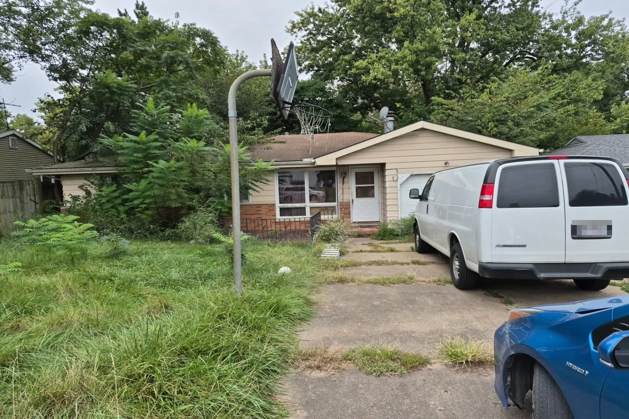 Limestone Ln, Peoria, IL 61604