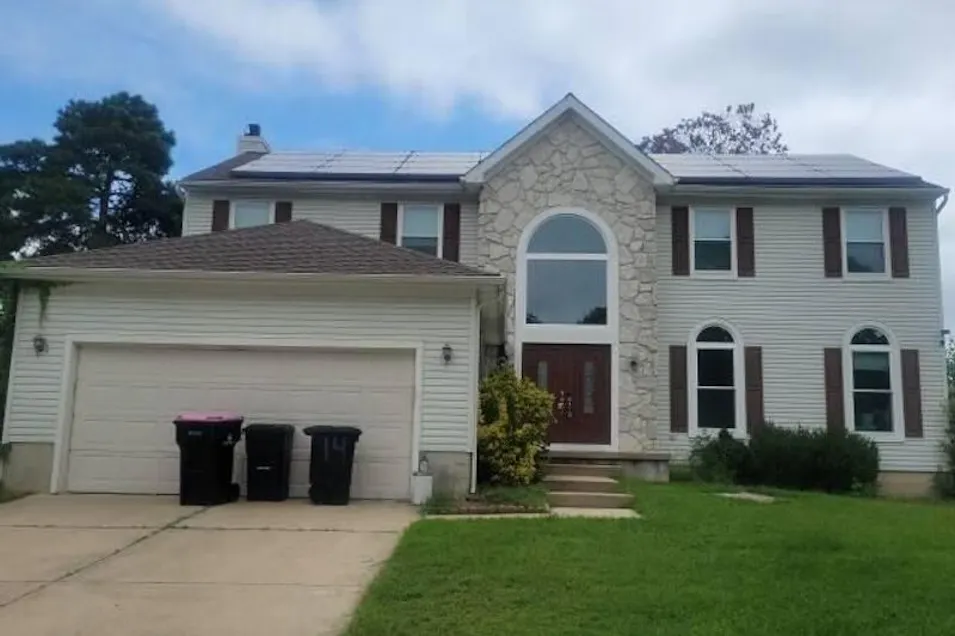 14 Blue Spruce Dr Sicklerville, NJ 08081, Camden County