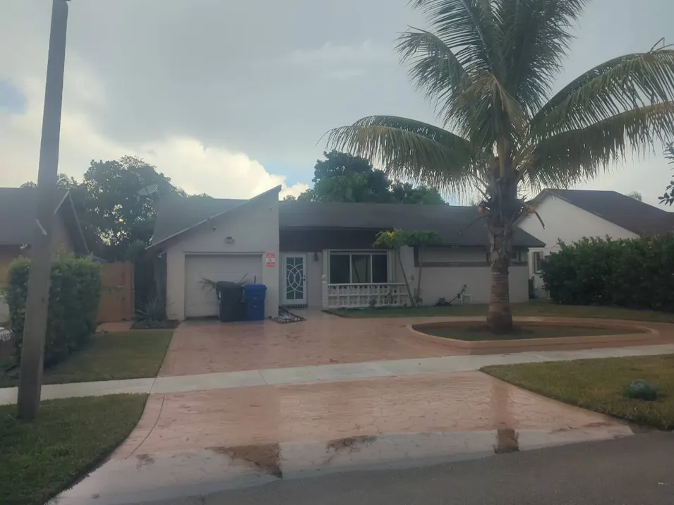 7707 SW 8th St North Lauderdale, FL 33068, Broward County