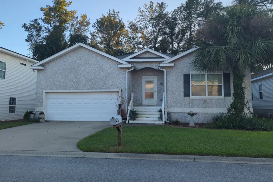 183 Drayton Cir Brunswick, GA 31525, Glynn County