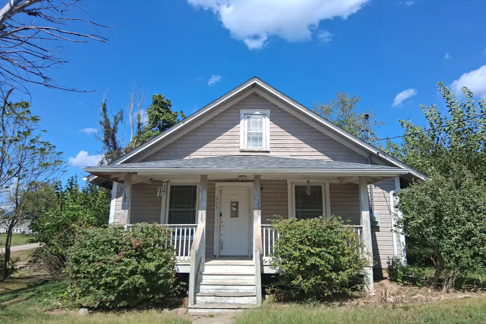 203 East Missouri Avenue Bland, MO 65014, Gasconade County