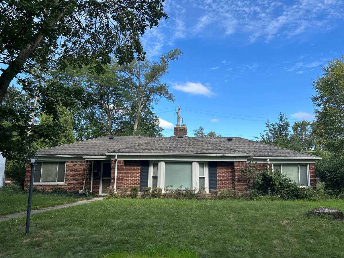 Donald , Redford, MI 48239