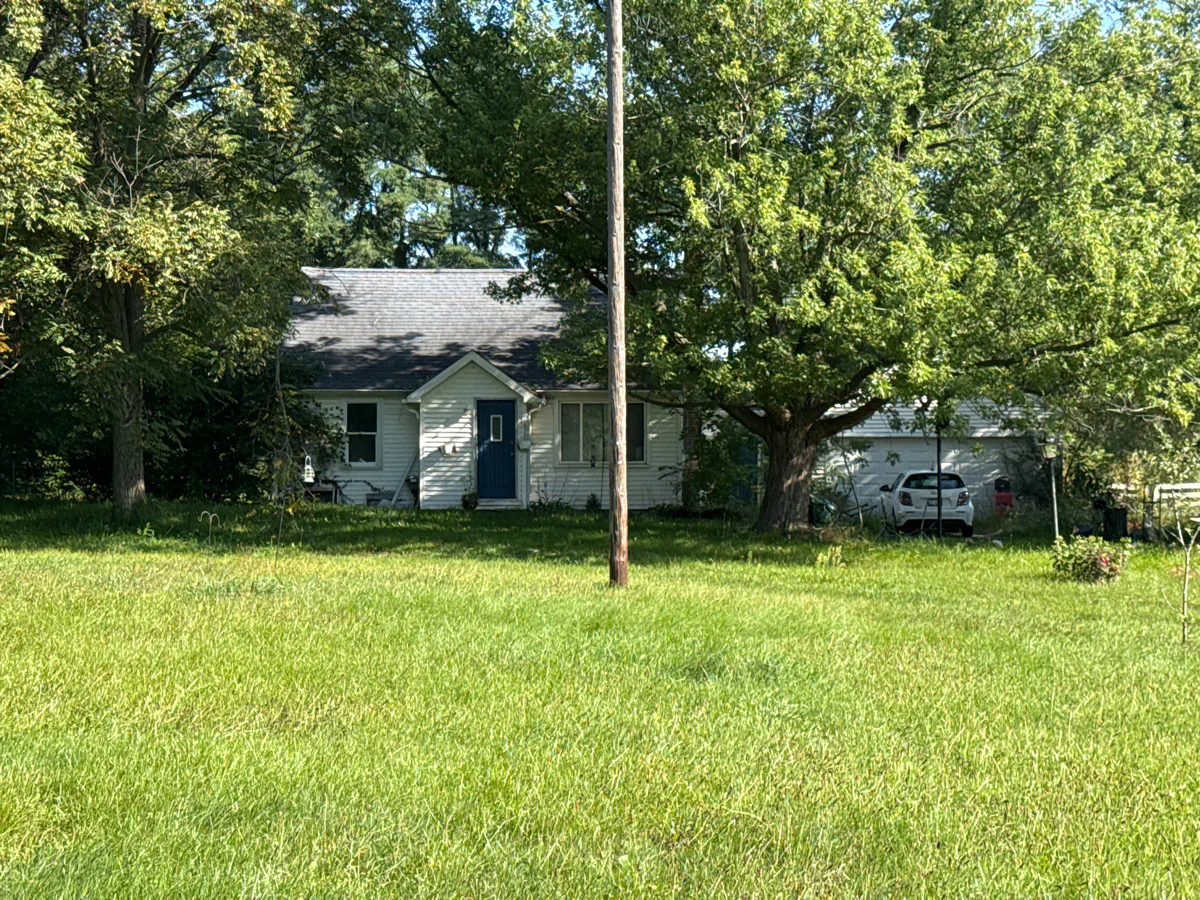 Michigan Ave, Jackson, MI 49201
