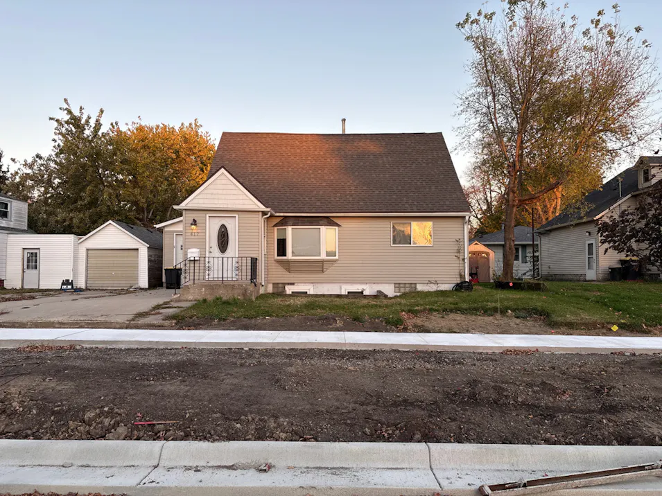417 S Linton St Blue Earth, MN 56013, Faribault County