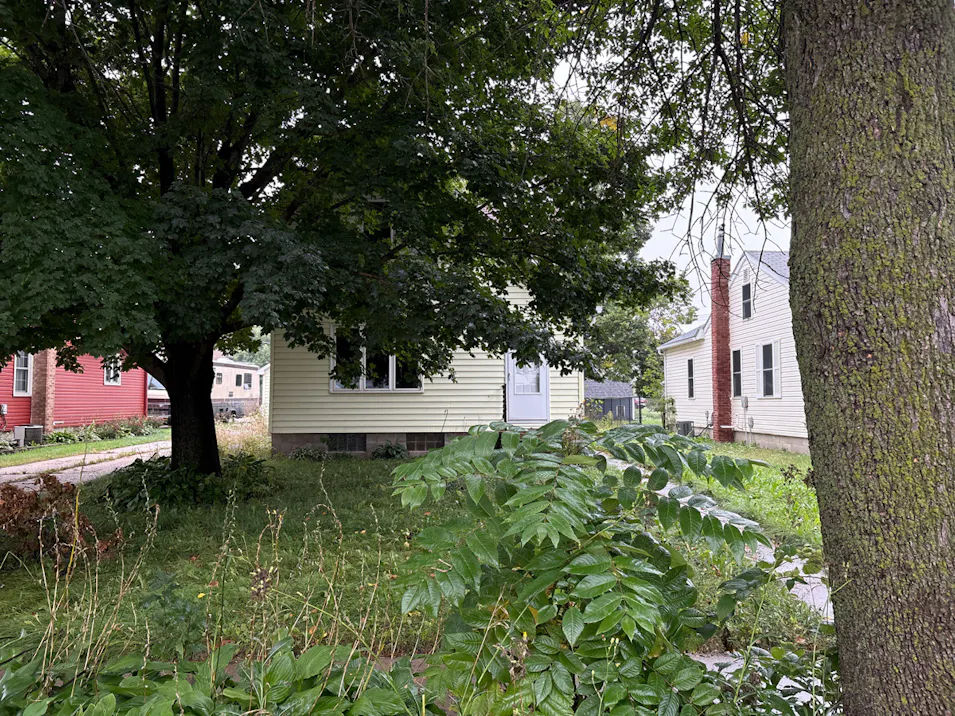 117 4th St S Gaylord, MN 55334, Sibley County