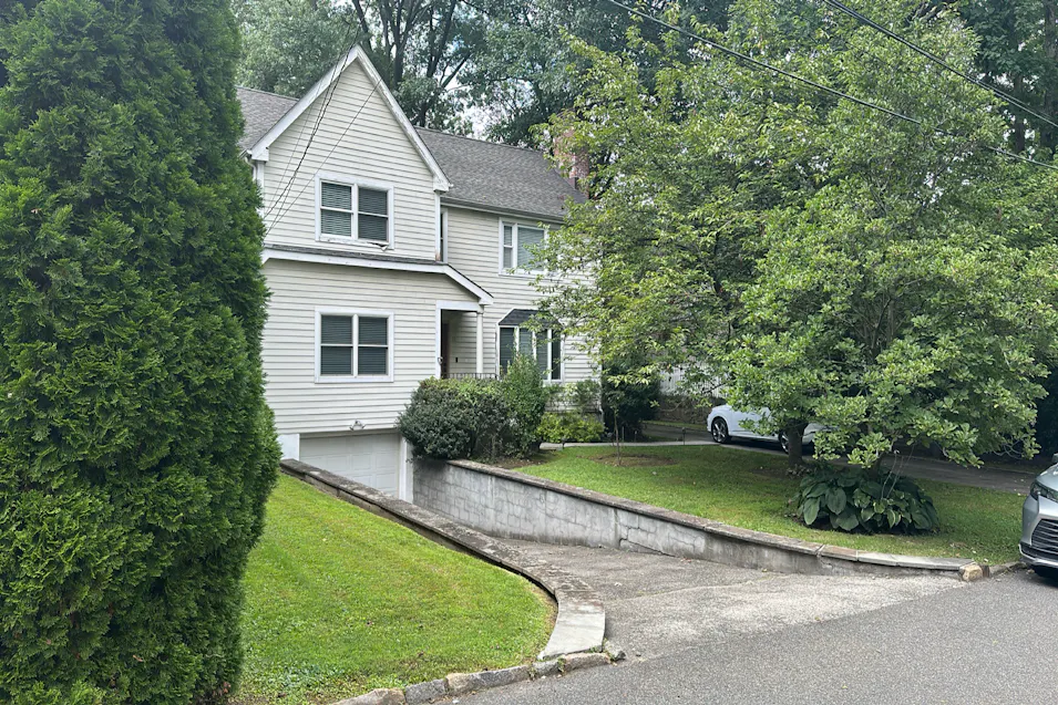 66 Shadow Ln New Rochelle, NY 10801, Westchester County