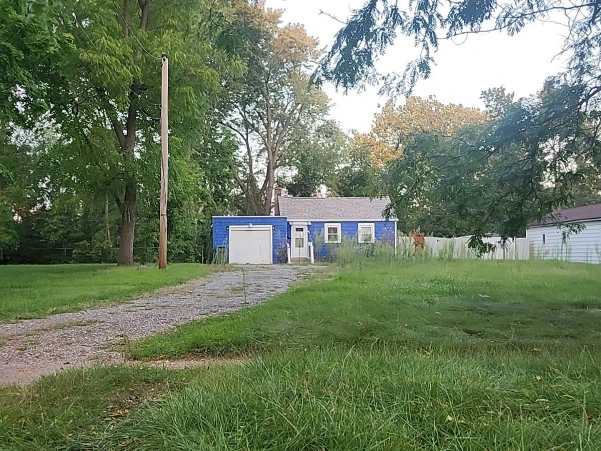 Clay St, Sturgis, MI 49091