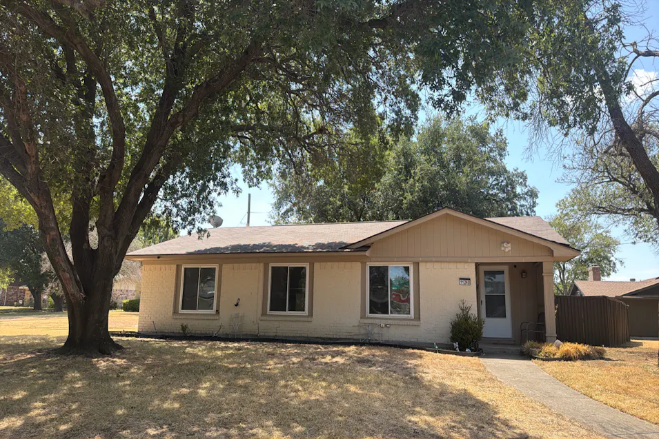 11240 Pelican Drive Dallas, TX 75238, Dallas County