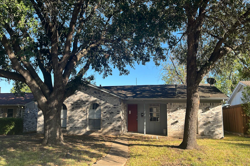 810 Malibu Dr
