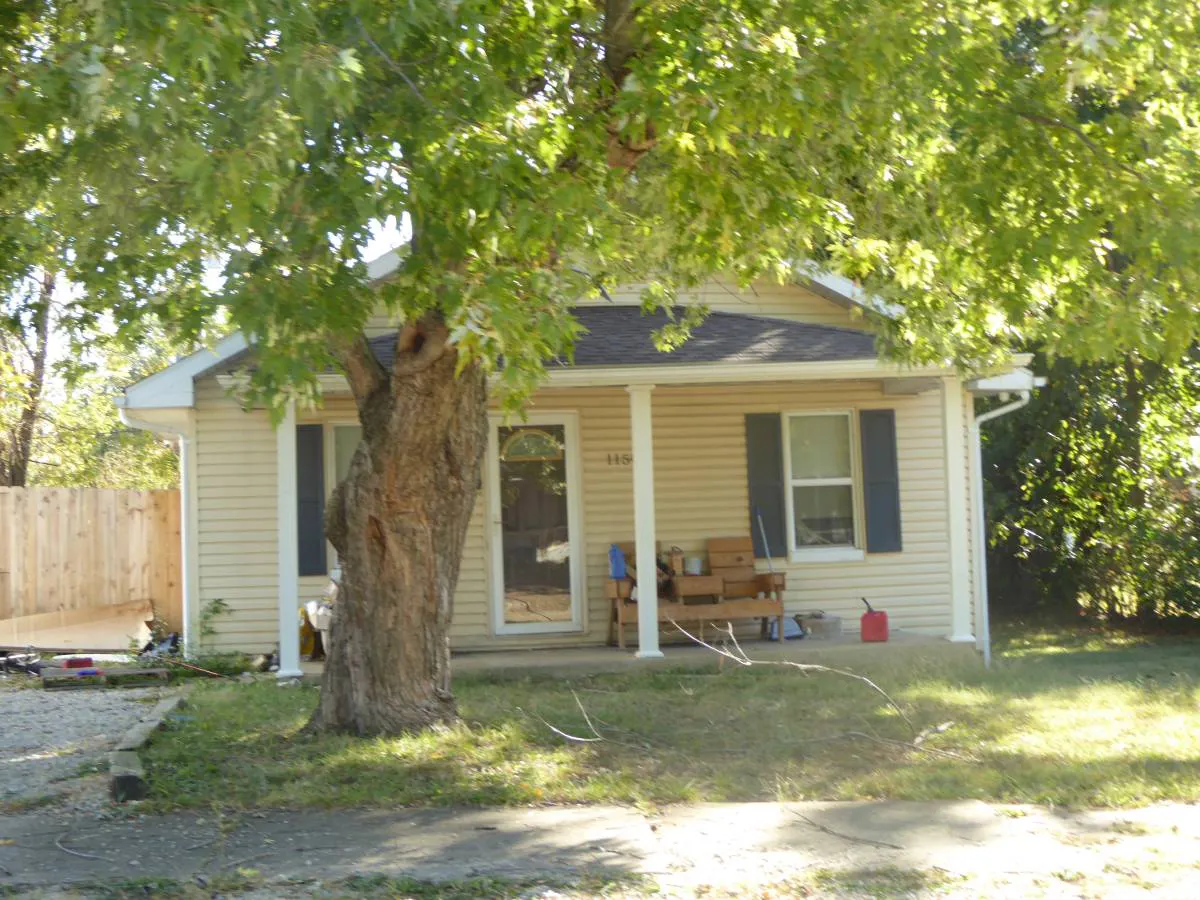 Spruce St, Bismarck, MO 63624