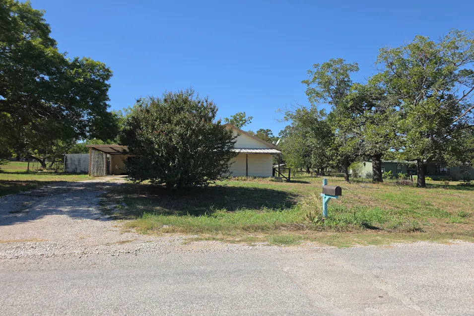 624 S Comanche Dr De Leon, TX 76444, Comanche County