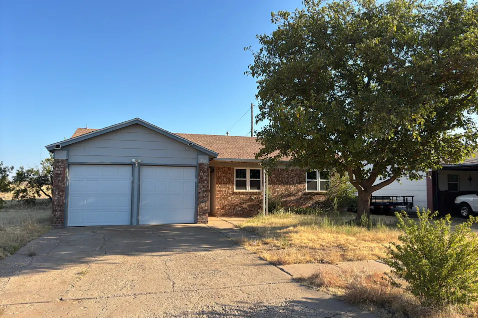 1420 West 26th Street Plainview, TX 79072, Hale County