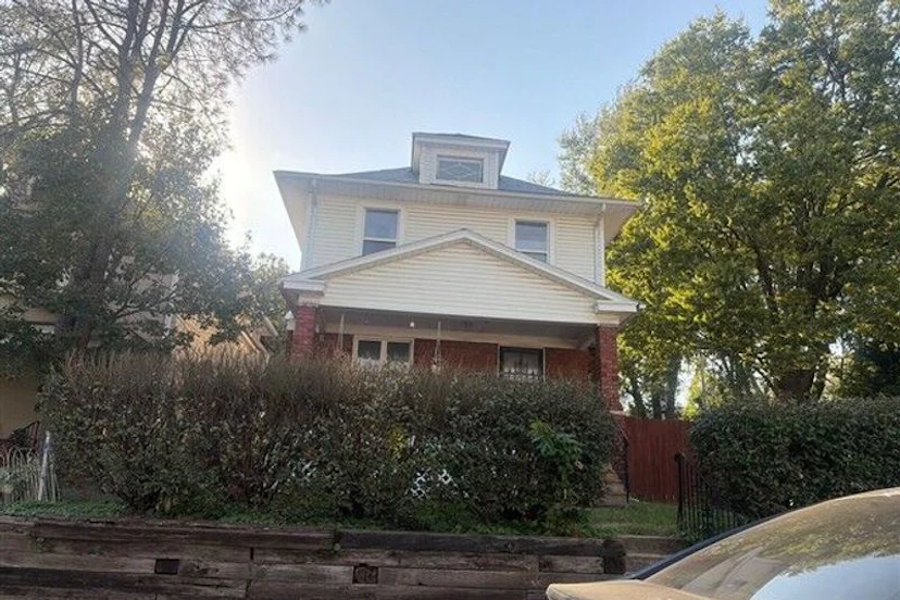 430 Quincy Avenue