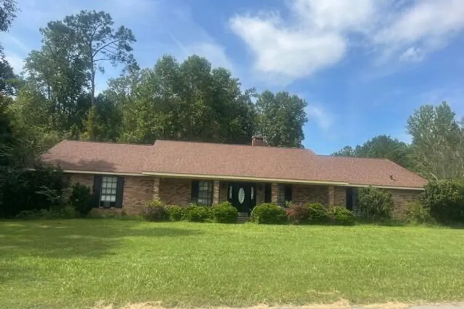 63 W Lakeview Dr Columbia, MS 39429, Marion County