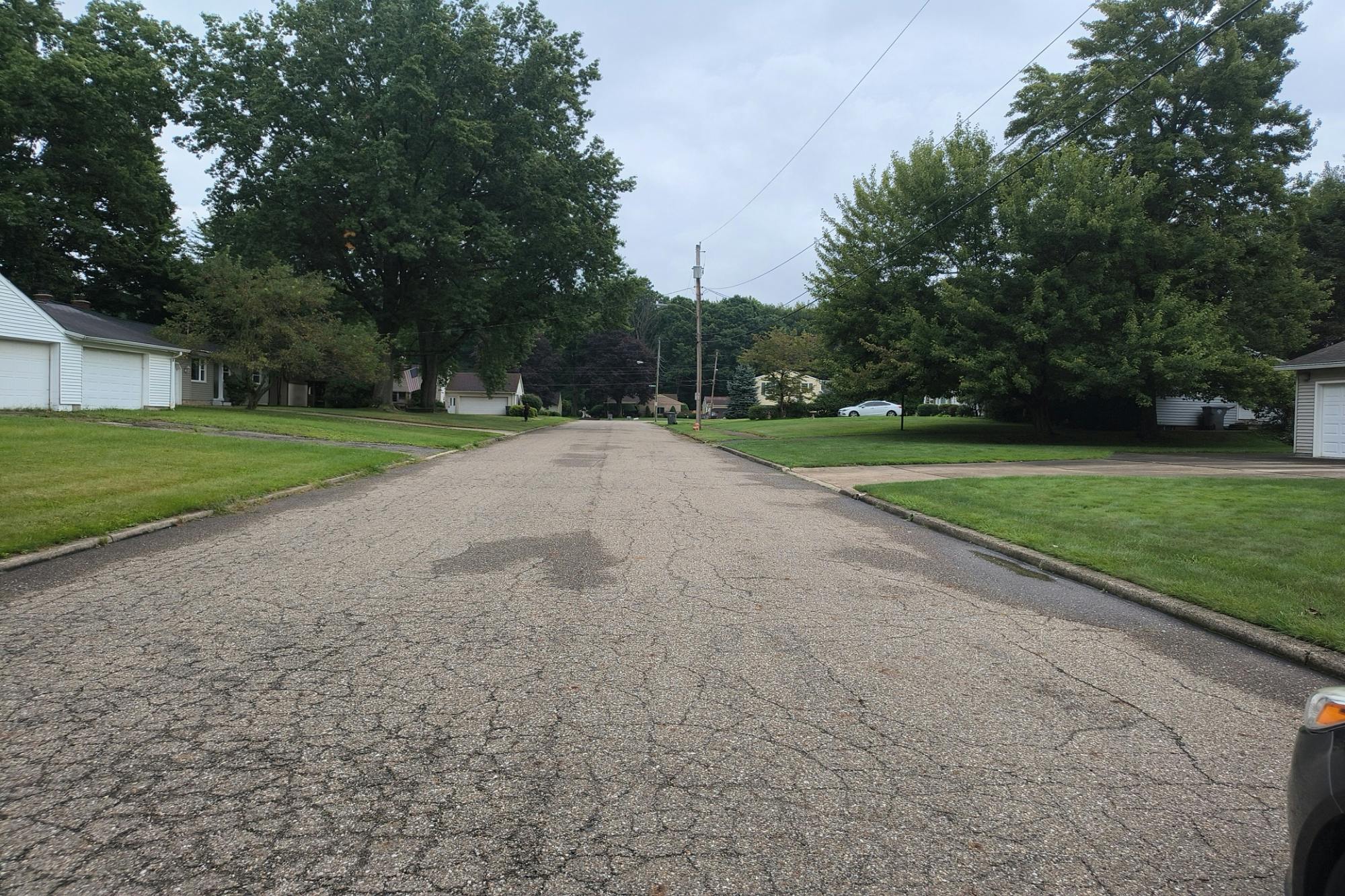 Bears Den Rd, Youngstown, OH 44511