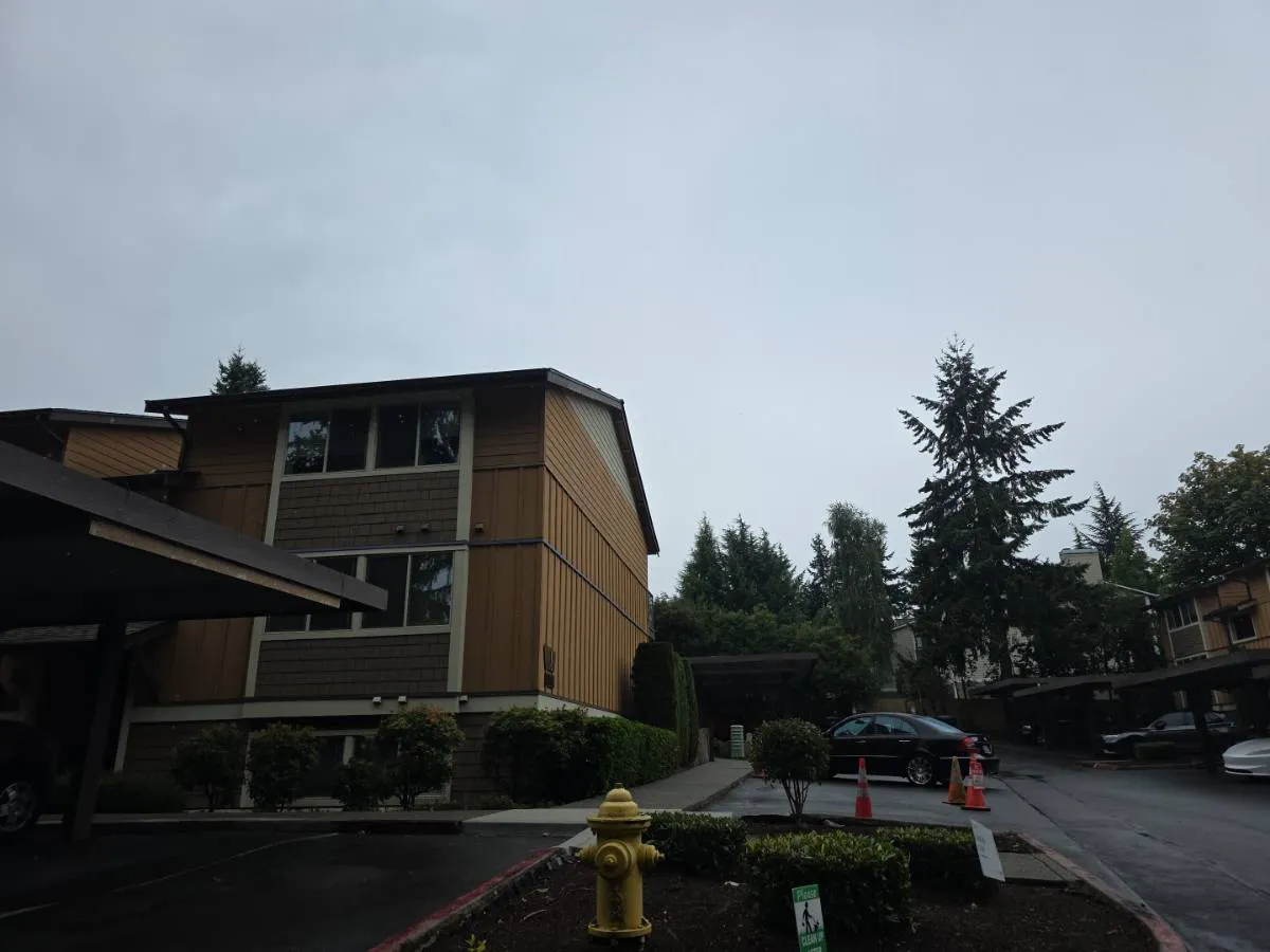 126th Ave, Kirkland, WA 98033 #1