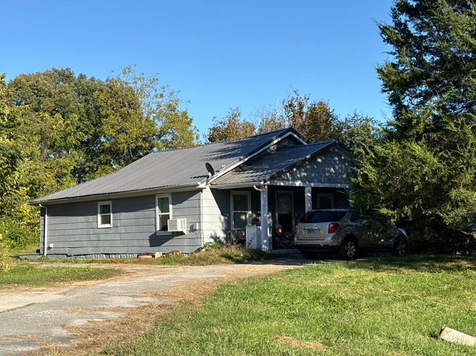 305 S 12th St La Follette, TN 37766, Campbell County