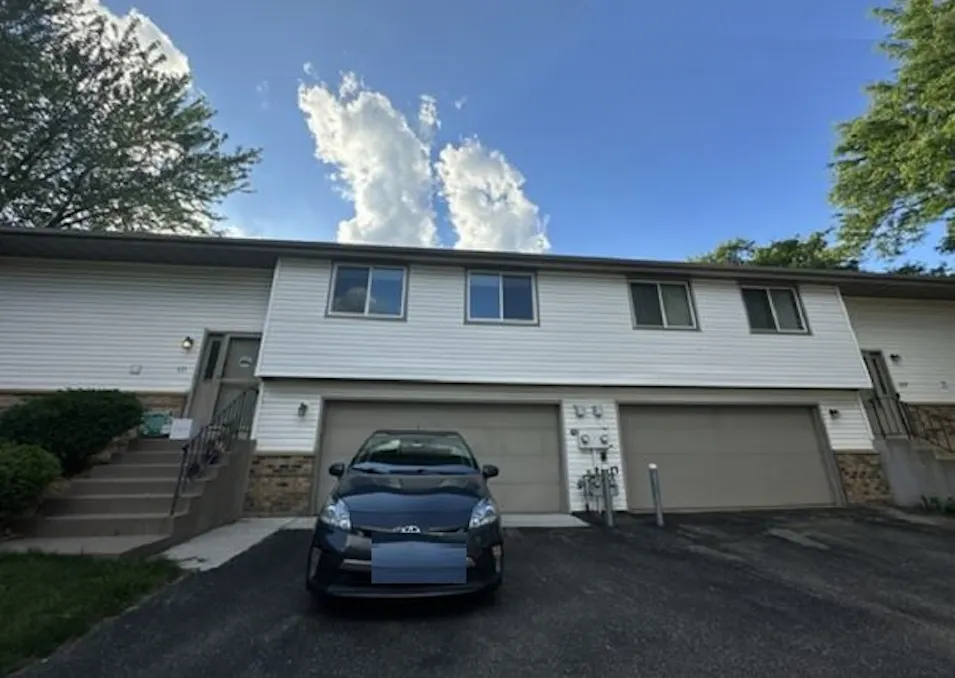 633 East 143rd Street Burnsville, MN 55337, Dakota County