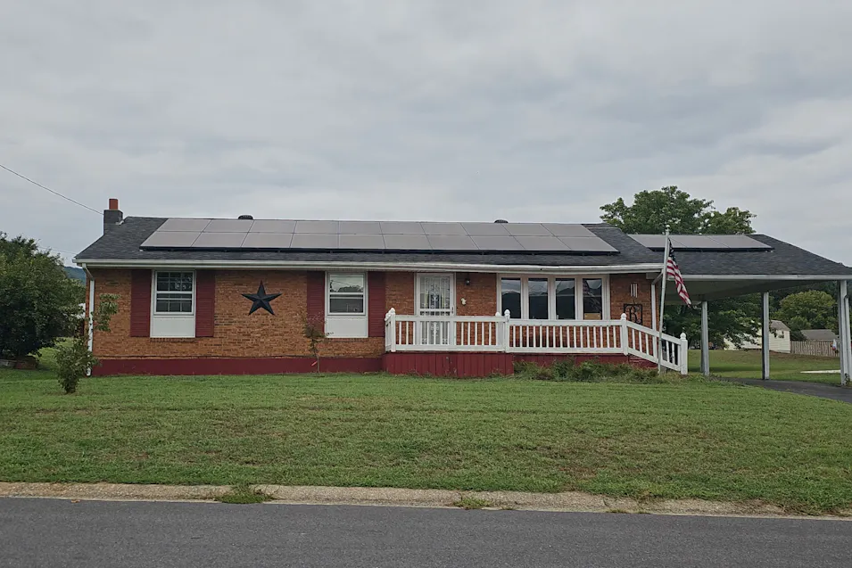 2606 MacOn Street Salem, VA 24153, Salem City County