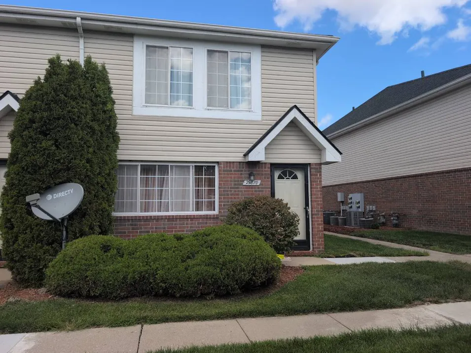 29870 Donna Ln 88 88 Chesterfield Townsh, MI 48047, Macomb County