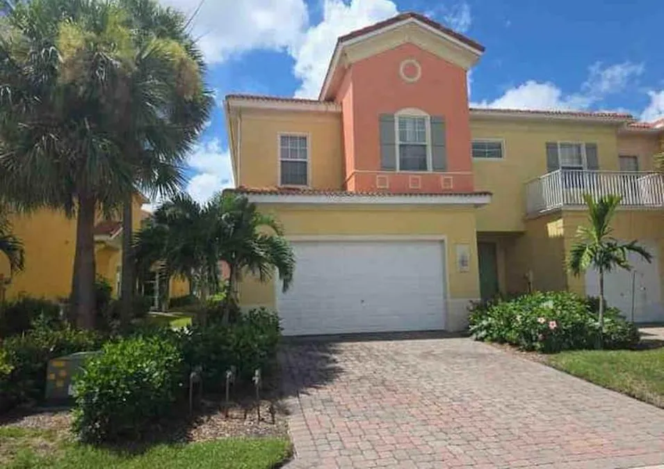 9811 Bodego Way101 Fort Myers, FL 33908, Lee County