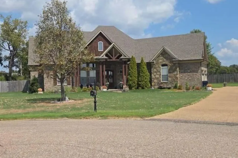 404 Old River Cv Marion, AR 72364, Crittenden County