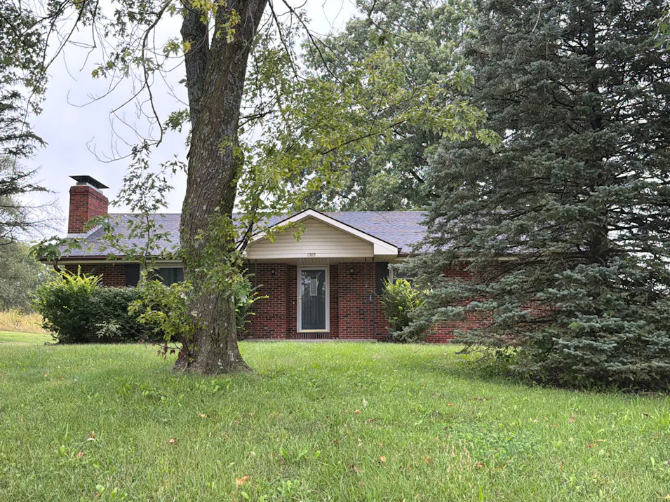 1305 S Us Highway 71 Savannah, MO 64485, Andrew County