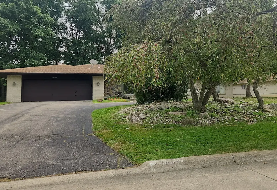 22605 Coventry Woods Ln Southfield, MI 48034, Oakland County