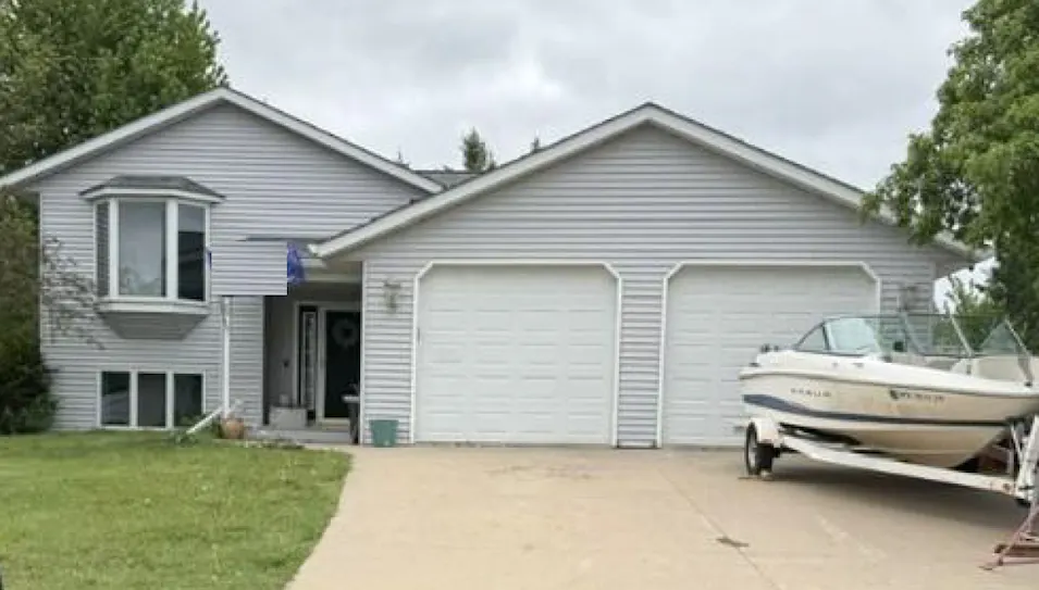 5 Lillie Ln SE Pine Island, MN 55963, Goodhue County