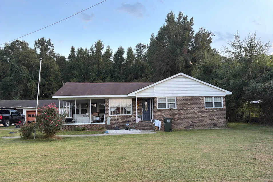353 Riggstown Rd Pollocksville, NC 28573, Jones County