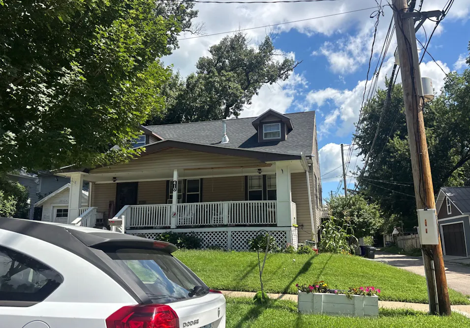 410 20th St SE Cedar Rapids, IA 52403, Linn County