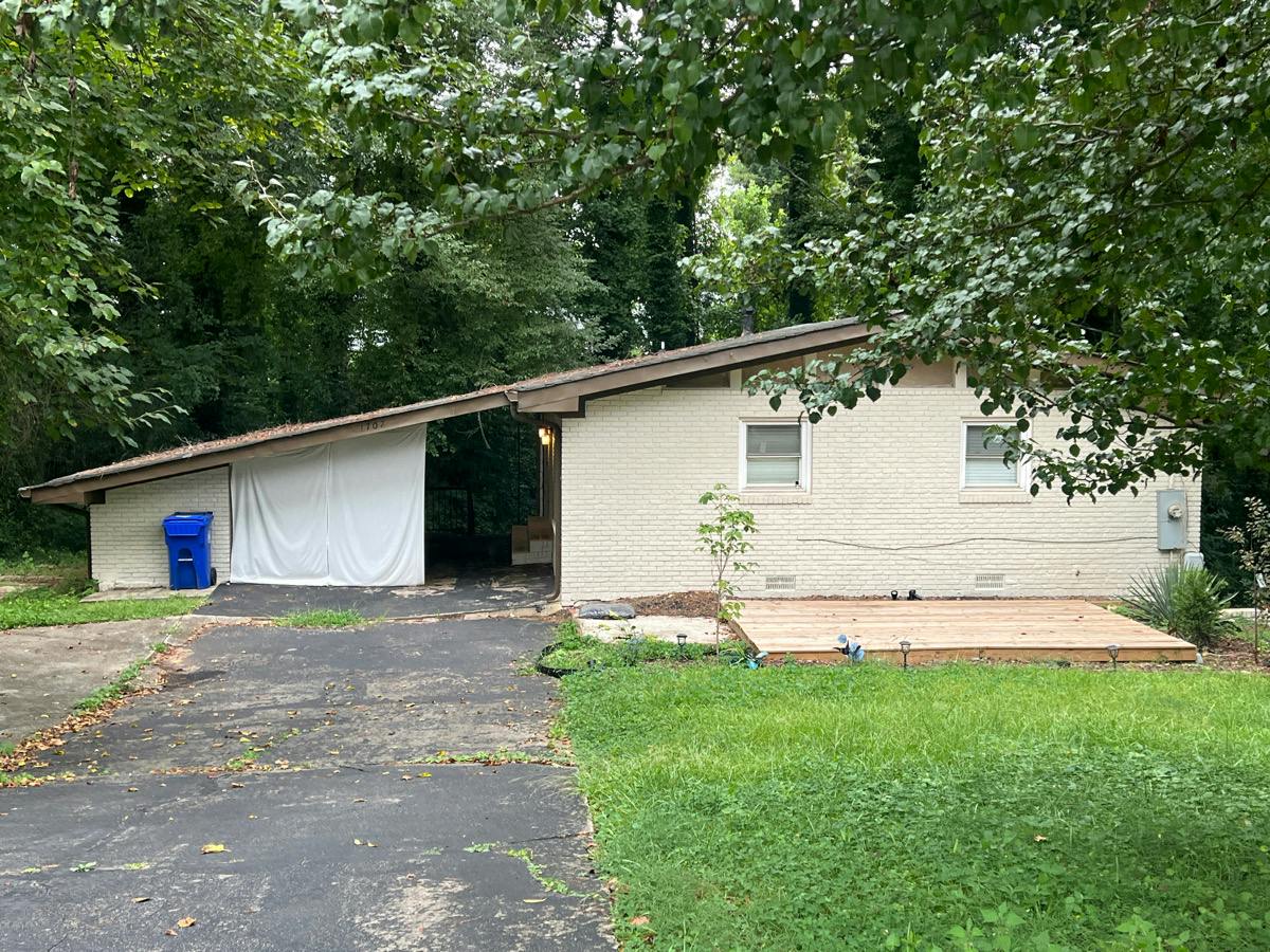 Danrich Dr, Decatur, GA 30032