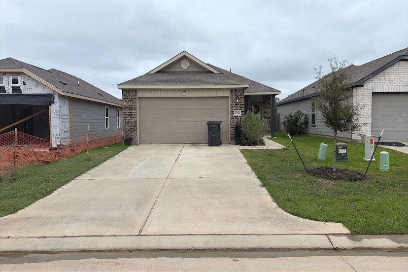 14822 Archer Ct