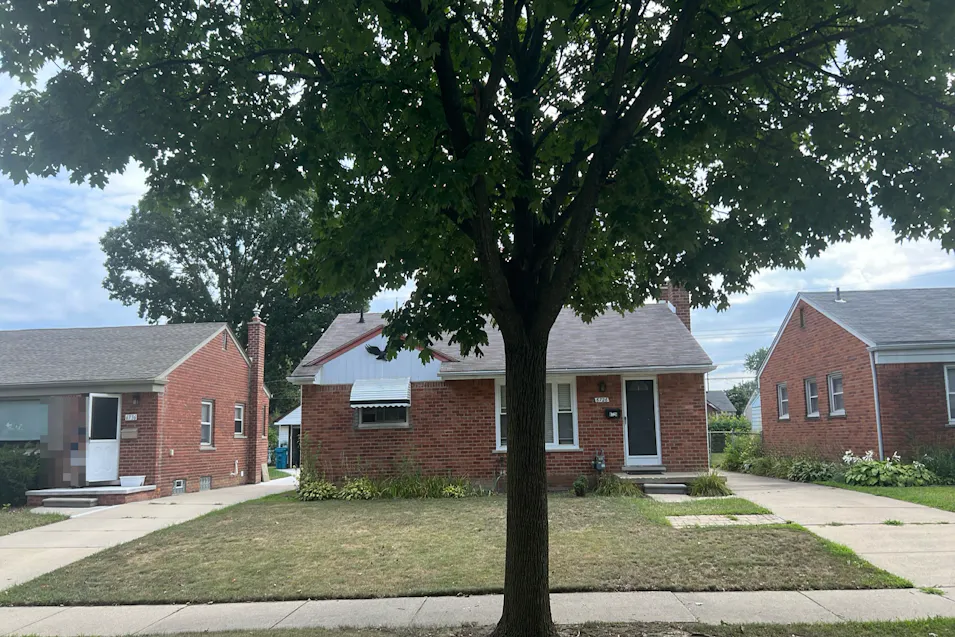 6726 Whitby St Garden City, MI 48135, Wayne County