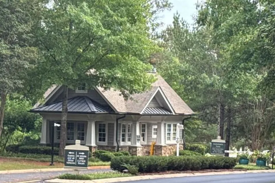 2440 Parrotts Pointe Rd Greensboro, GA 30642, Greene County