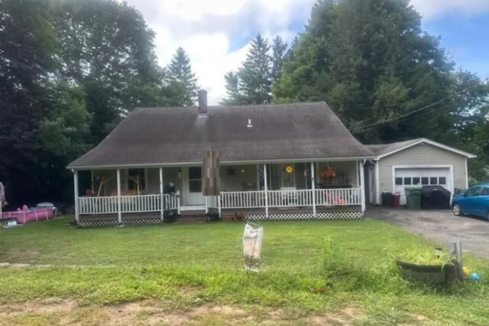 700 Old West Warren Road West Warren, MA 01092, Worcester County