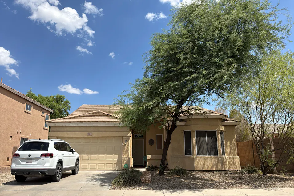6819 S 33rd Ave Phoenix, AZ 85041, Maricopa County