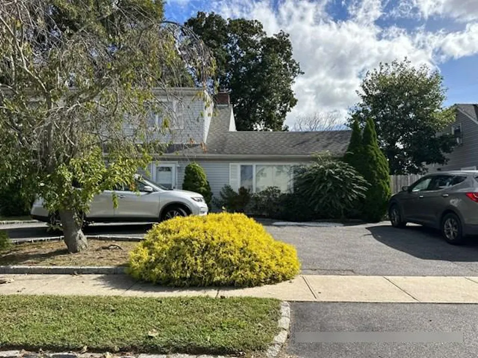 22 William Street Copiague, NY 11726, Suffolk County