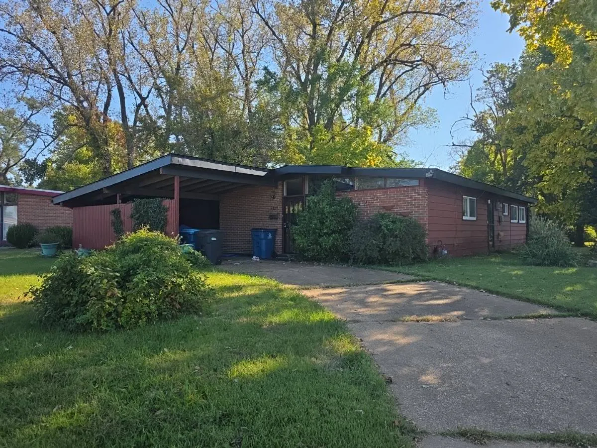 Evergreen Blvd, Saint Louis, MO 63134 #1